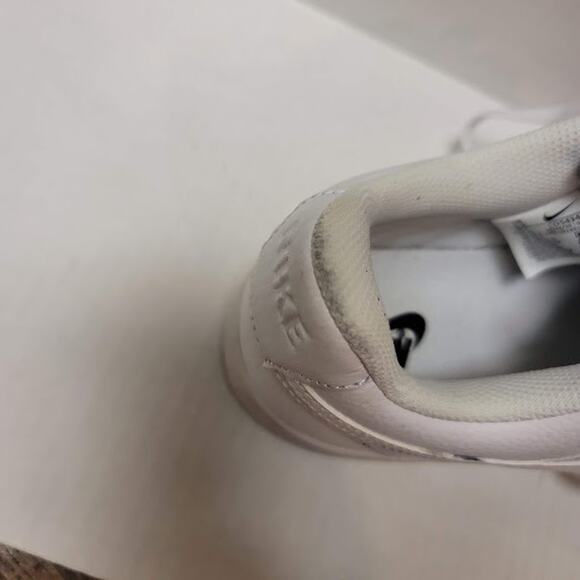 Nike Womens Vision Sneakers Size 9.5 White - Picture 5 of 5